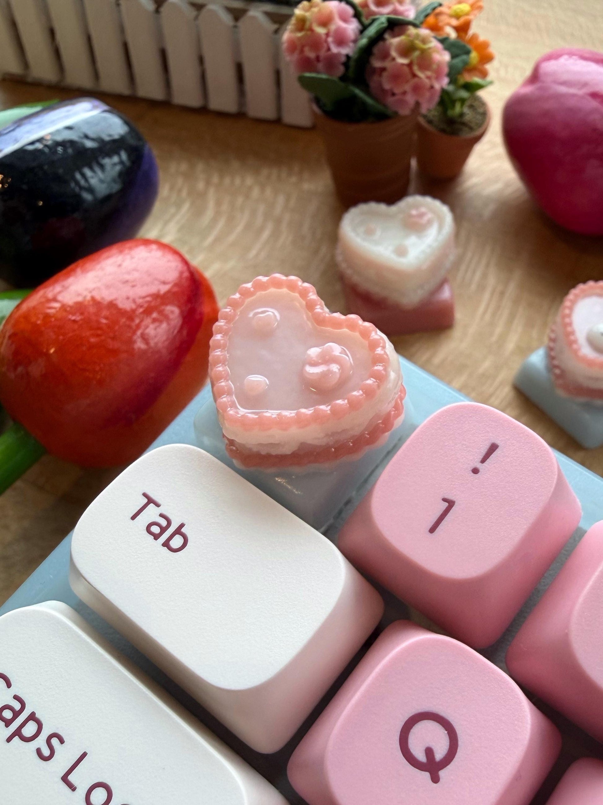 Vintage Heart Cake Artisan Keycap | Mechanical Keyboard Cherry MX compatible | Valentines Day Launch