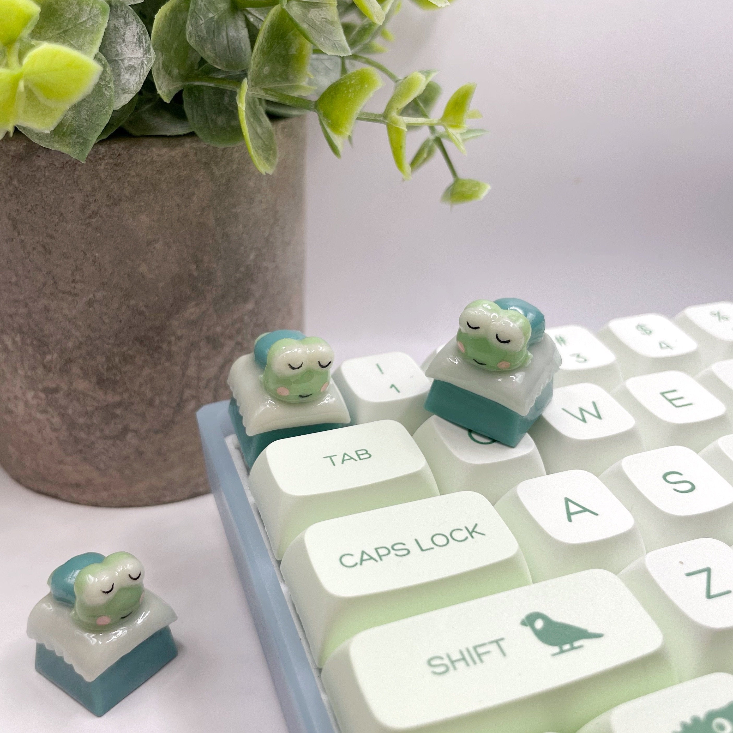 Sleepy Frog Artisan Keycap | Mechanical Keyboard MX compatible